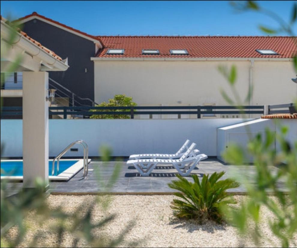 Villa Sarah ميدولين المظهر الخارجي الصورة