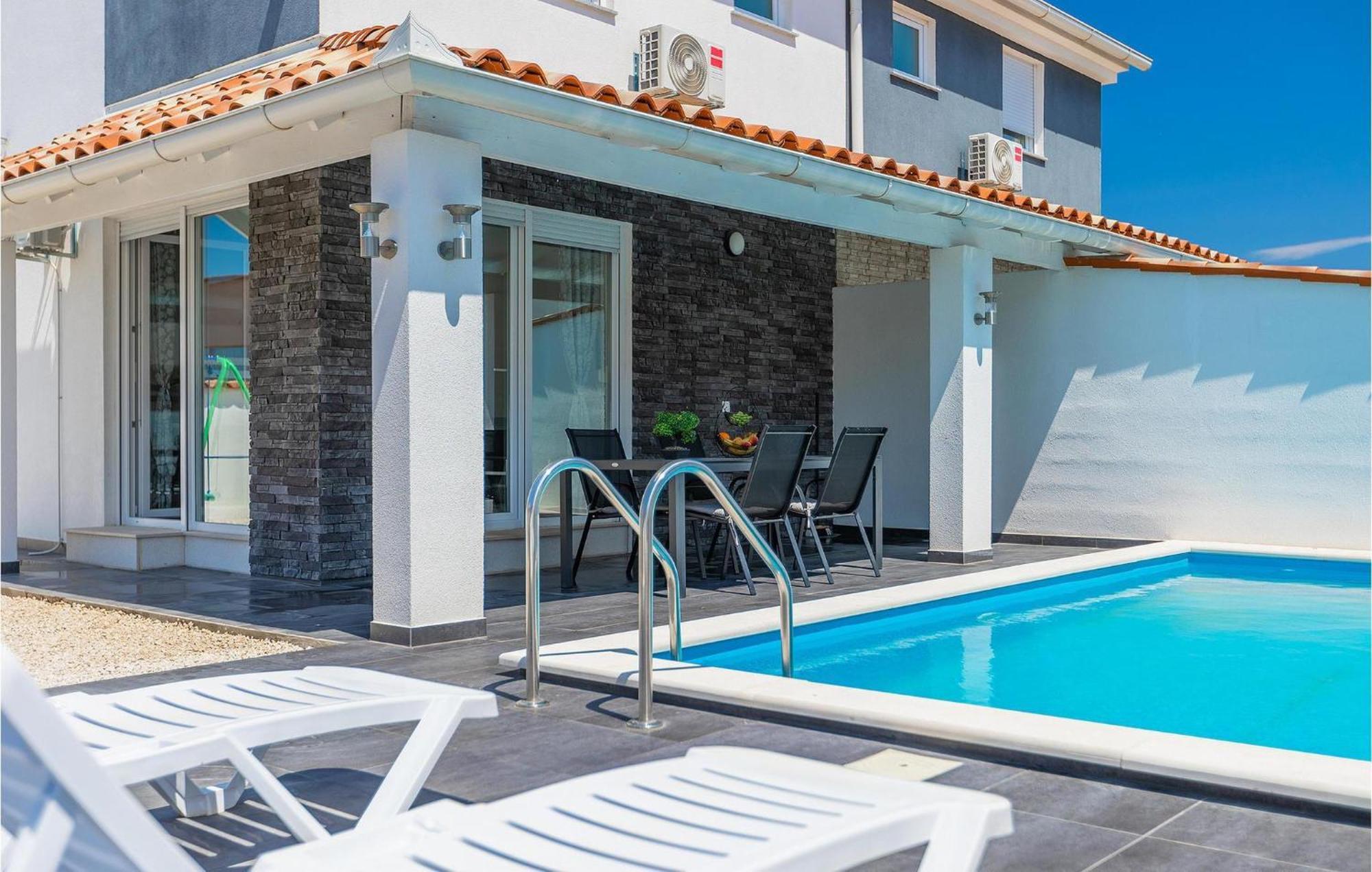 Villa Sarah ميدولين المظهر الخارجي الصورة